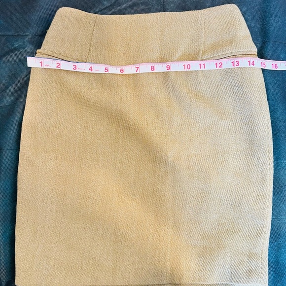 🔥Giorgio Armani Classic Tan Skirt🔥 - Picture 6 of 6